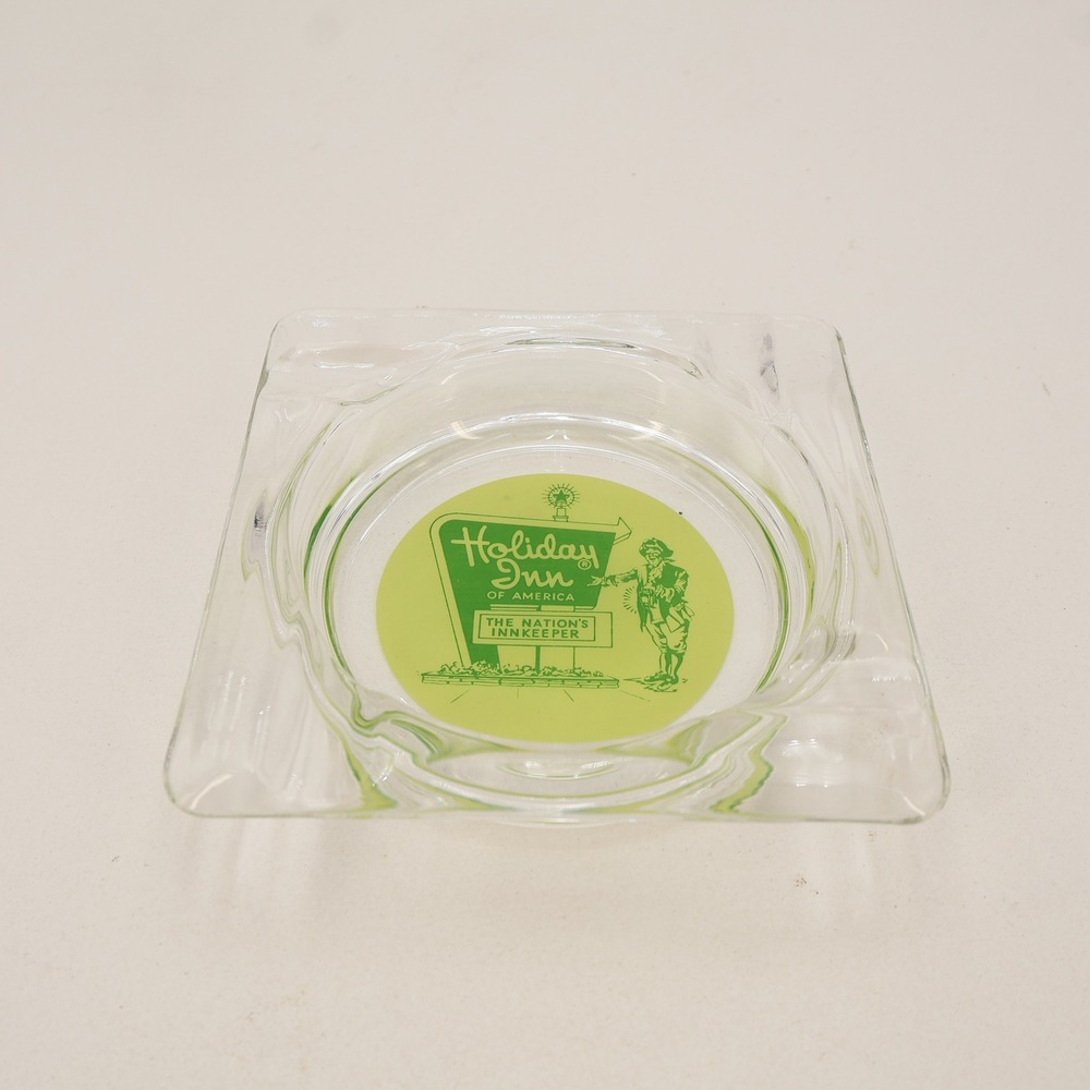 Vintage Holiday Inn of America Glass Ashtray The Nations Innkeeper Green Logo